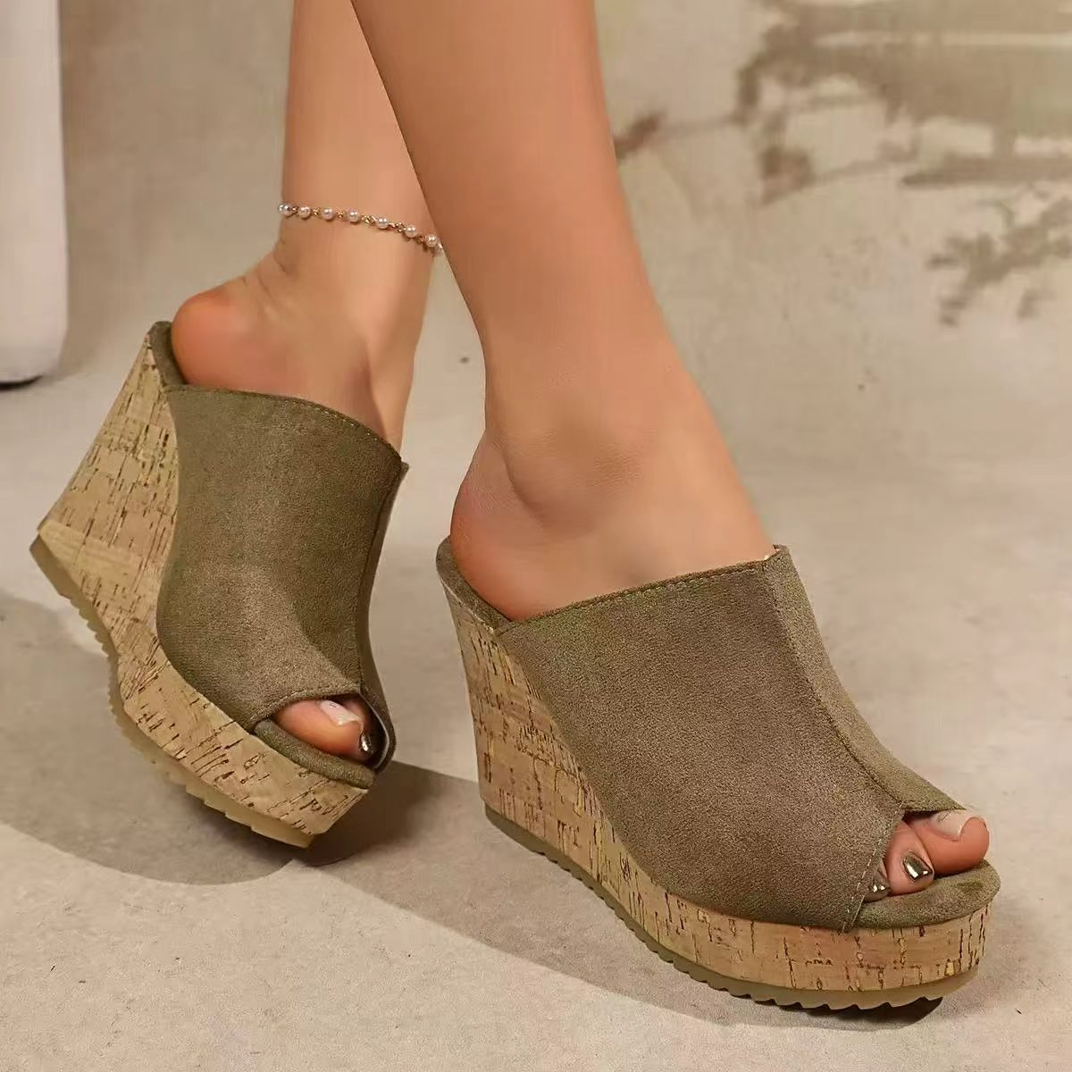 Solid color thick soled wedge sandals with cool heels E1287