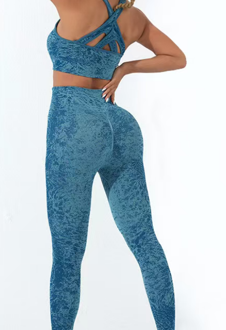 T588-1022    Women's sports kit, running, fitness, exercise, yoga