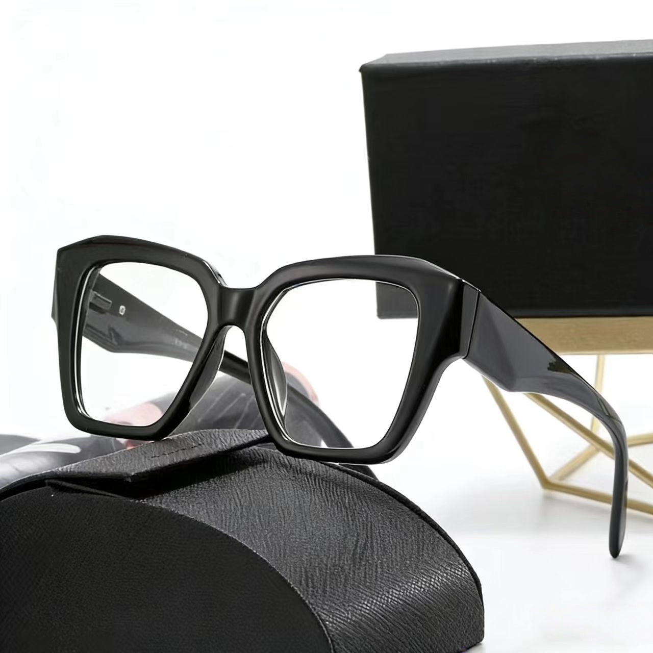T588-1074 Fashionable small frame sunglasses, trendy sunglasses
