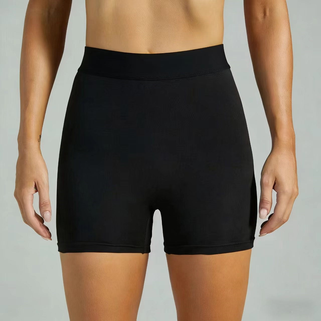 T588-1083 Sports Yoga Fitness Training Running Shorts