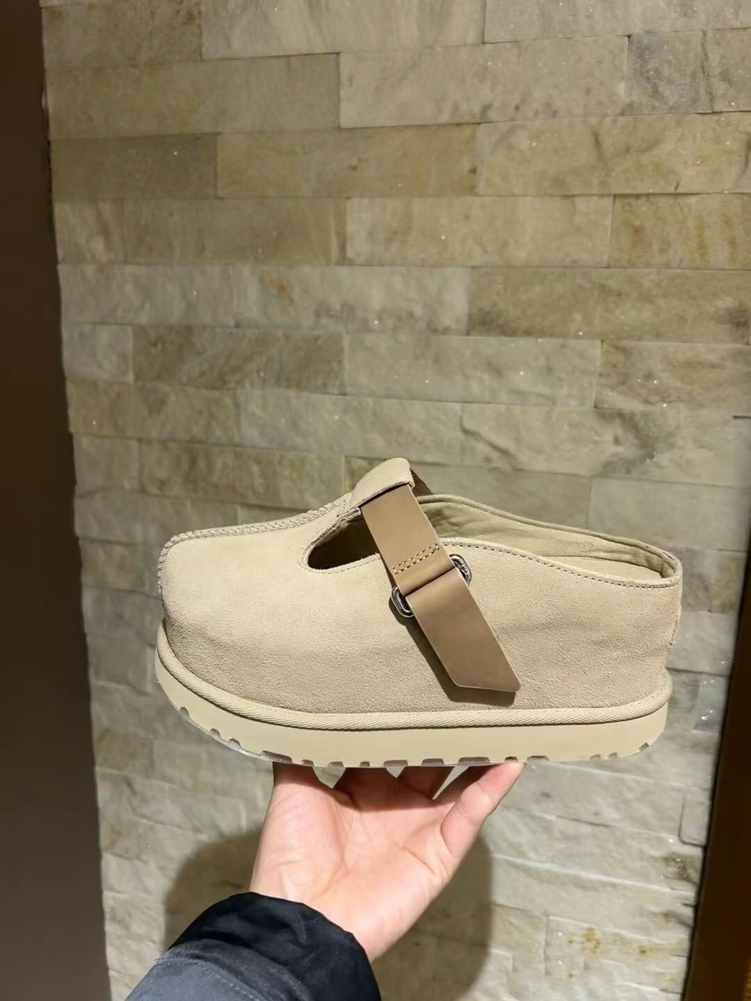 T588-1056  Summer leisure thick sole height increasing toe cap slippers for wearing outside