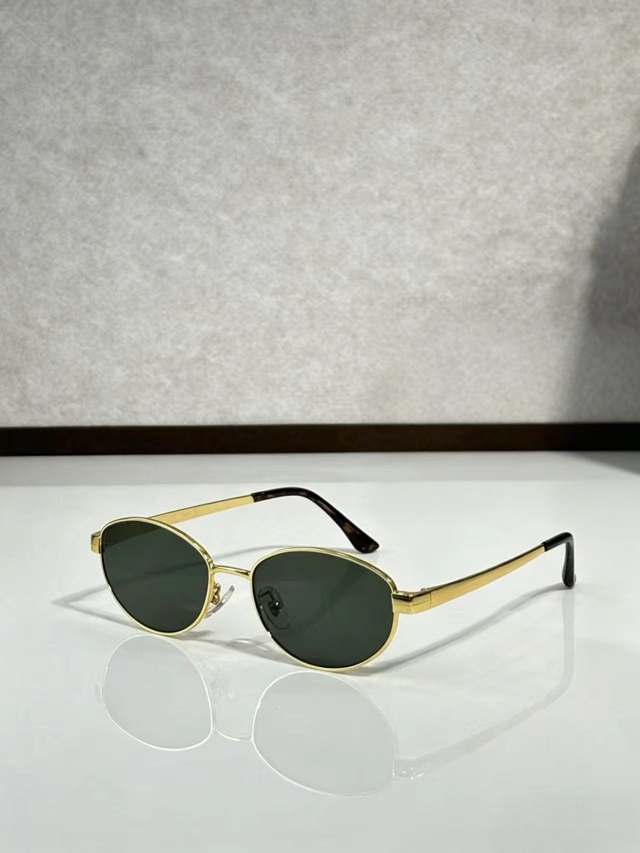 Retro oval frame sunglasses with a high-end and versatile feel  E1268