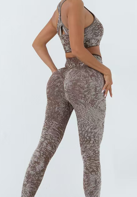 T588-1022    Women's sports kit, running, fitness, exercise, yoga