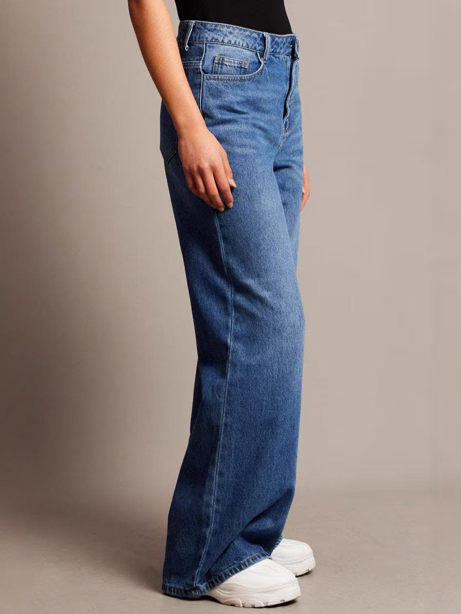 Loose wide leg women's jeans look slim and high waisted