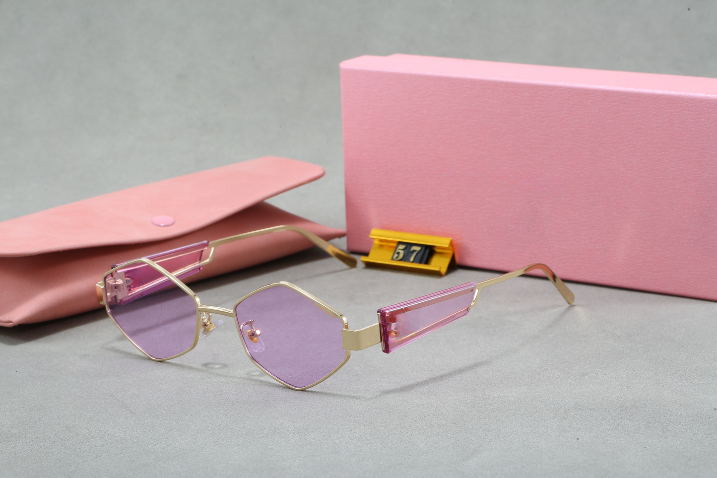 T588-1253   Metal frame fashionable sunglasses with small frame