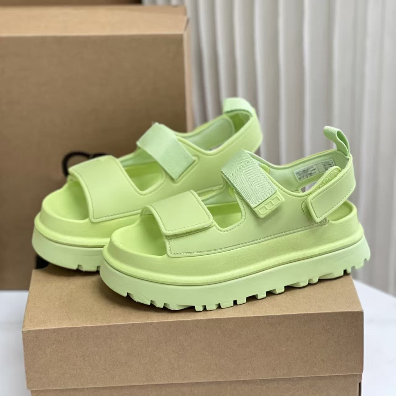 T588-1015  Summer Sandals Beach Thick Bottom