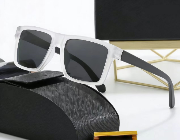 T588-1053 New sunglasses, blackout sunglasses, square frame