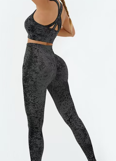 T588-1022    Women's sports kit, running, fitness, exercise, yoga