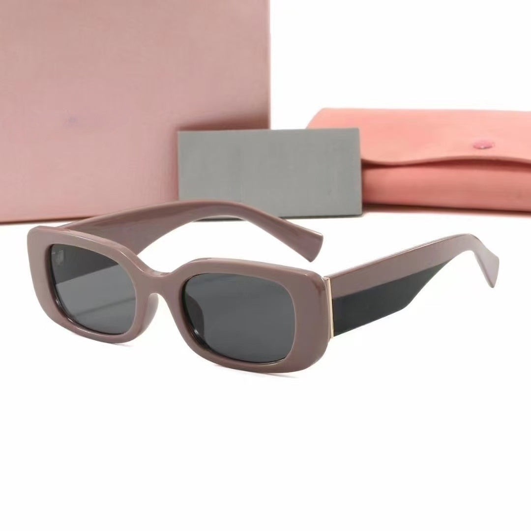 T588-1004   Large frame sun shading glasses