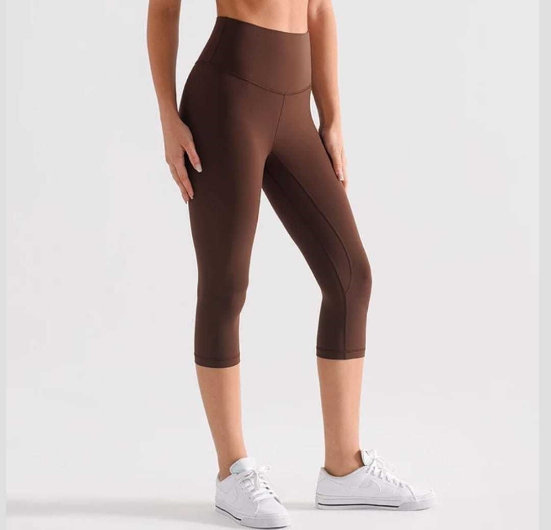 T588-924 Seven point yoga pants with high waist, hip lifting, and quick drying