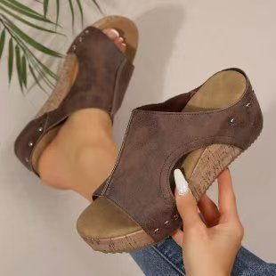 T588-1224  Sandals women's casual retro thick sole