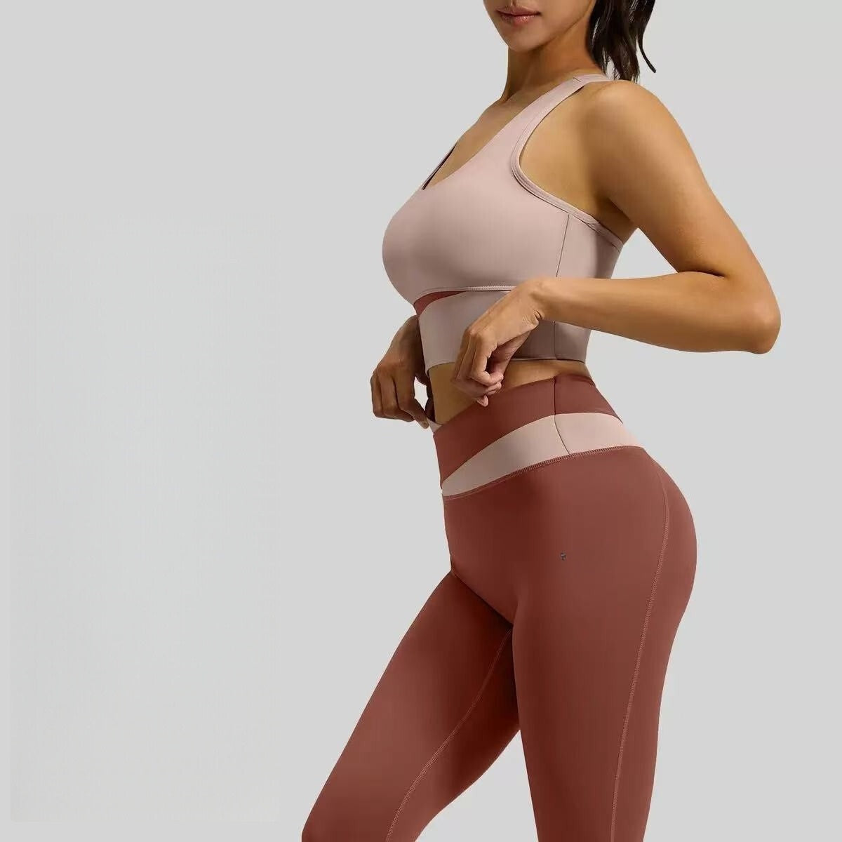 T588-1036  Sports suit with color blocking, high waist and slimming effect