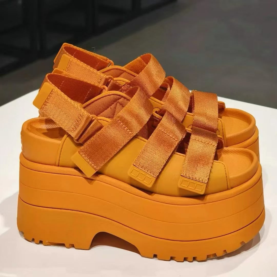 T588-996   Thick soled casual sandals versatile for summer