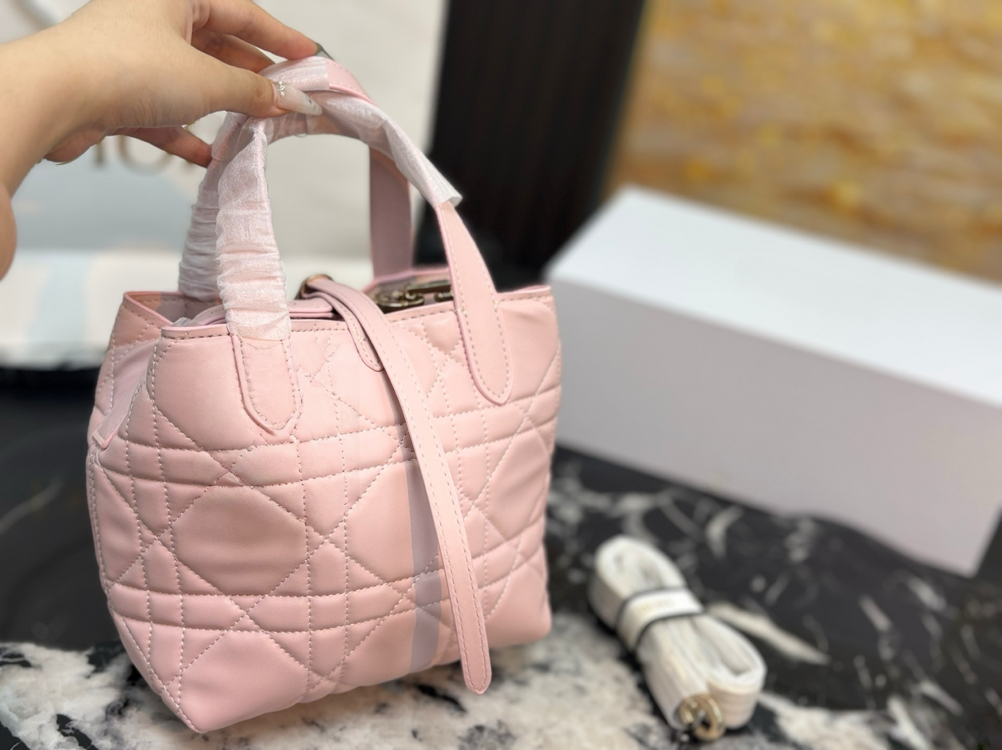 T588-1256 Lingge Tote Bucket Shoulder Bag